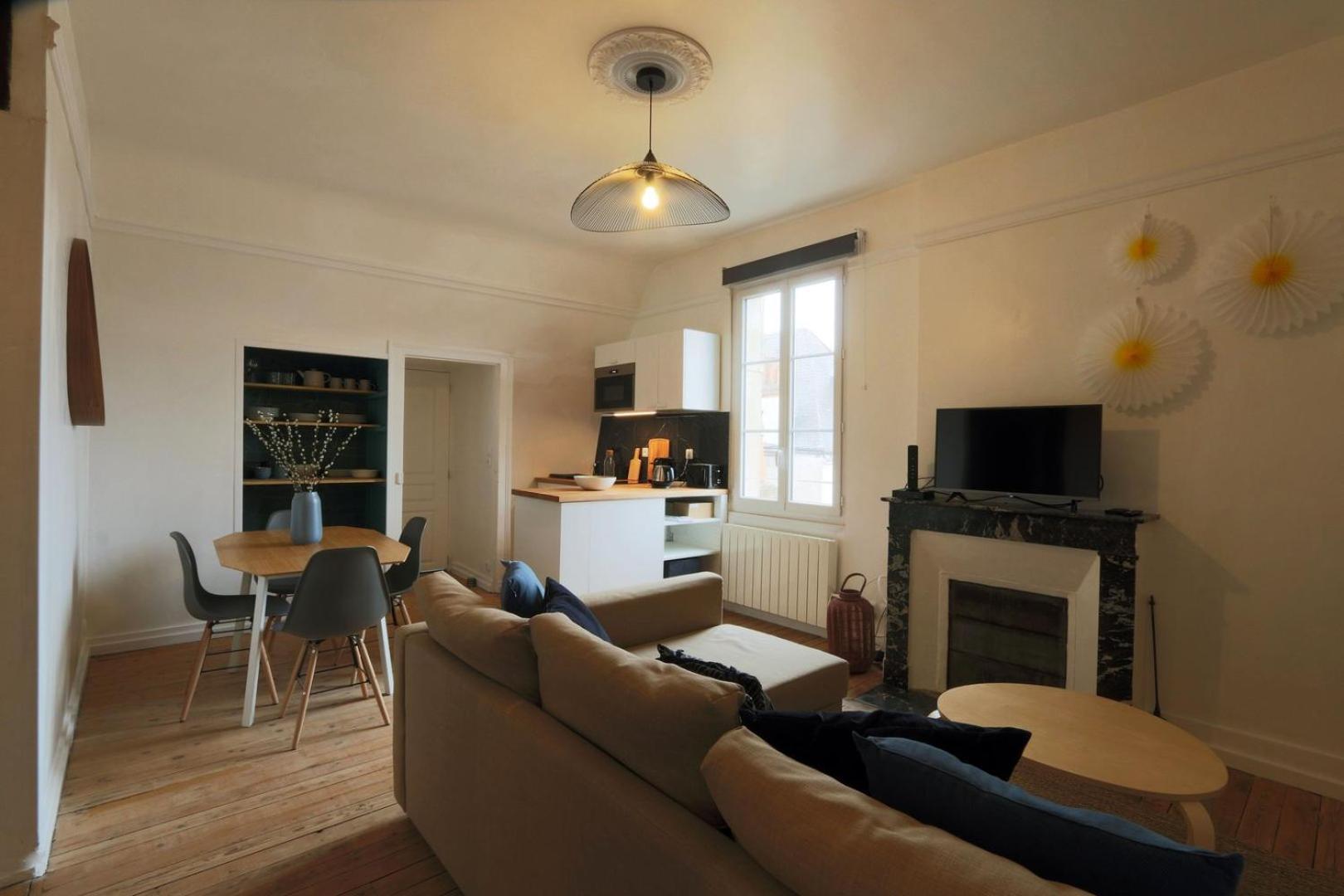 Let'S Take A Walk In The Woods Apartment Tours Exterior foto
